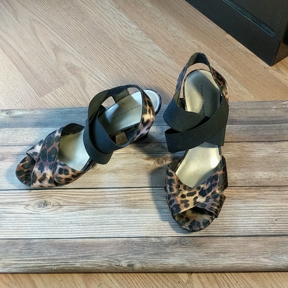 Leopard crisscross wedges